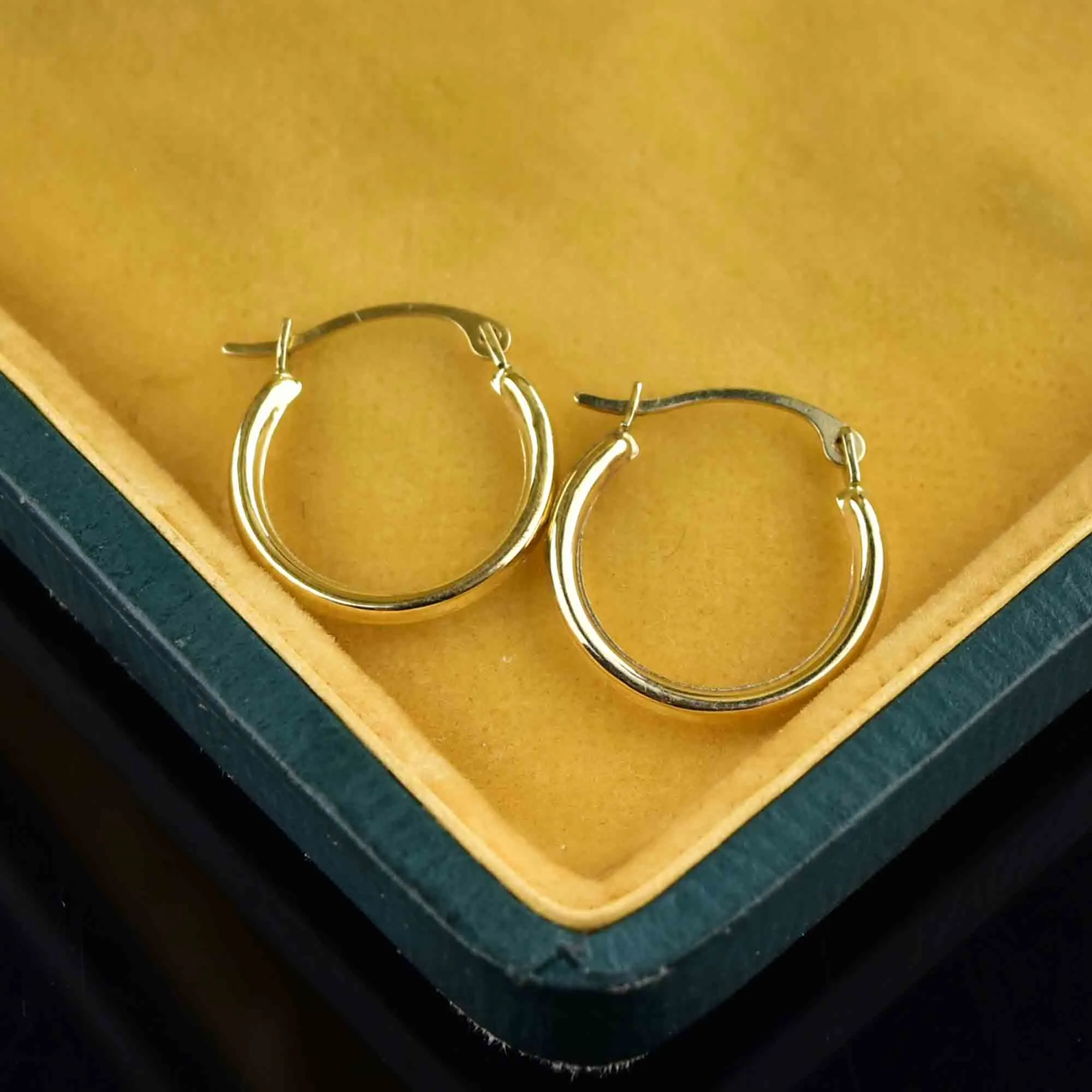 10K Solid Gold Huggie Style Hoop Earrings