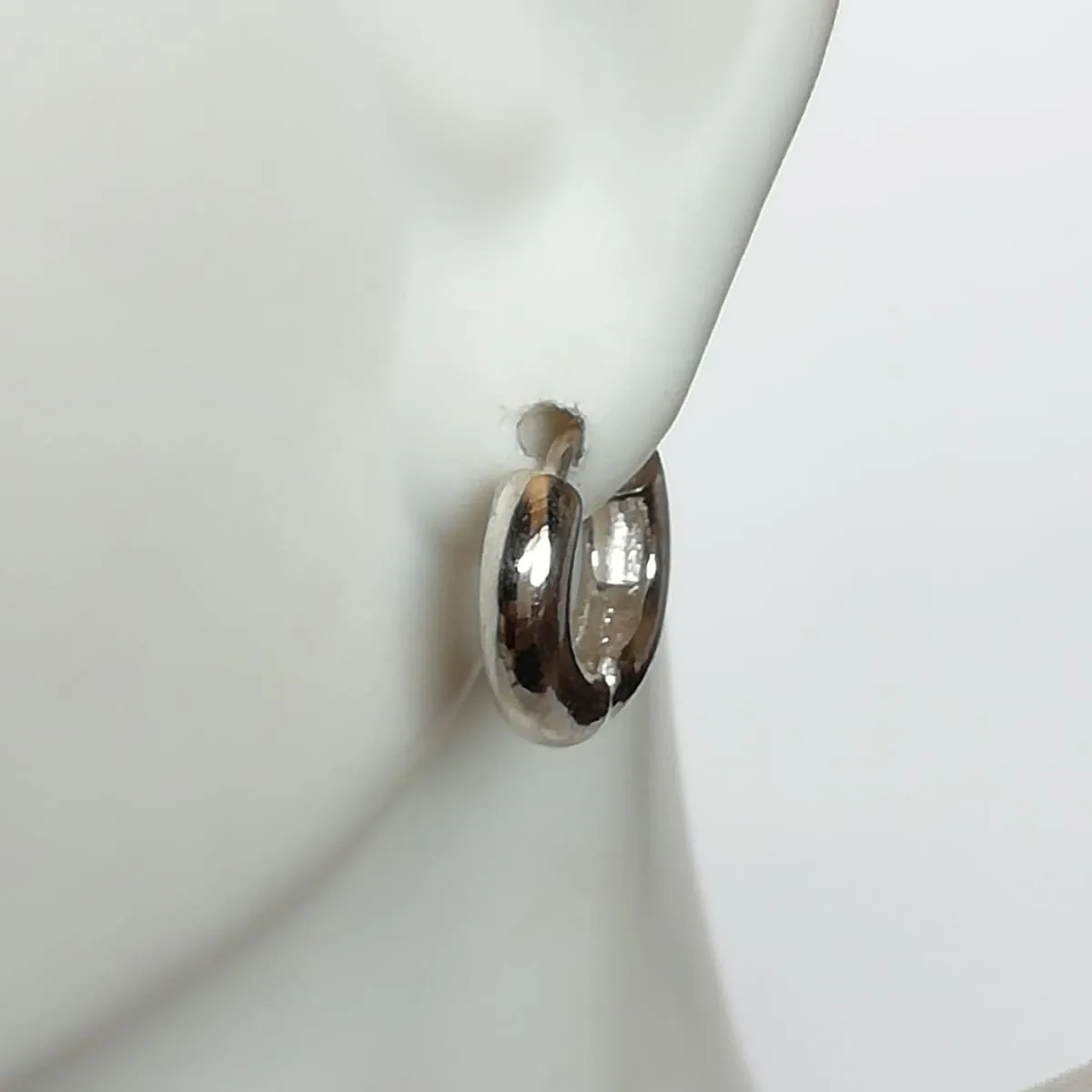 12 mm silver hoops | Round edged hoops | Silver jewelry | Minimalist hoops | Silver ear hoops | E134