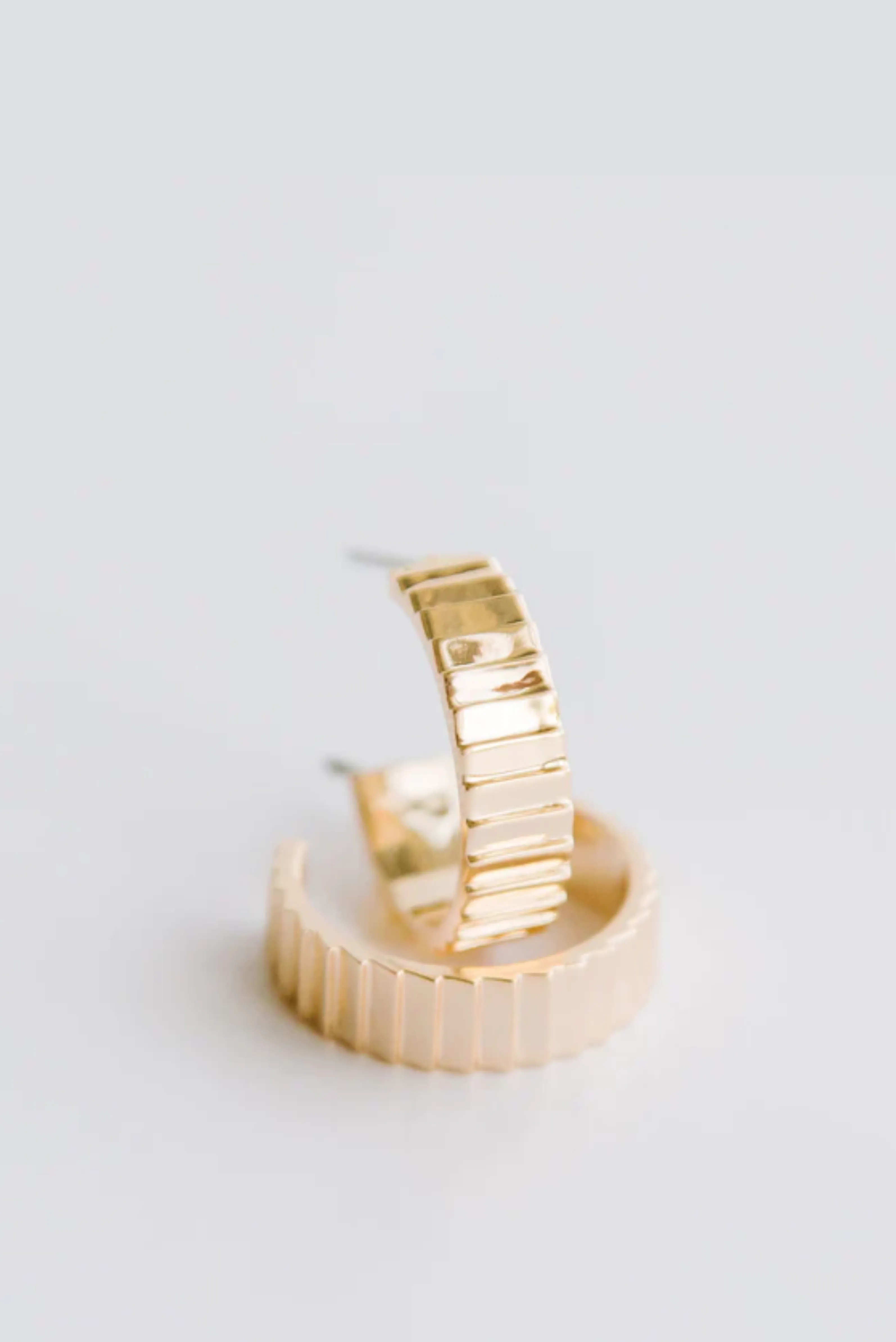 Aneesa Wide Rib Gold Hoops