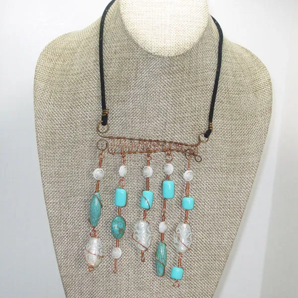 Calfuray Beaded Pendant Necklace