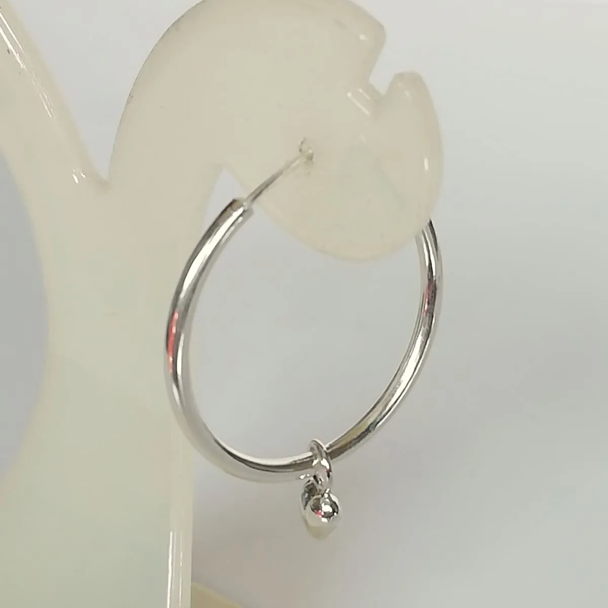 Hearts hoop | Silver hoop earrings | Silver jewelry | Minimalist hoops | Silver accessories | Heart charm | Silver ear hoops | E11