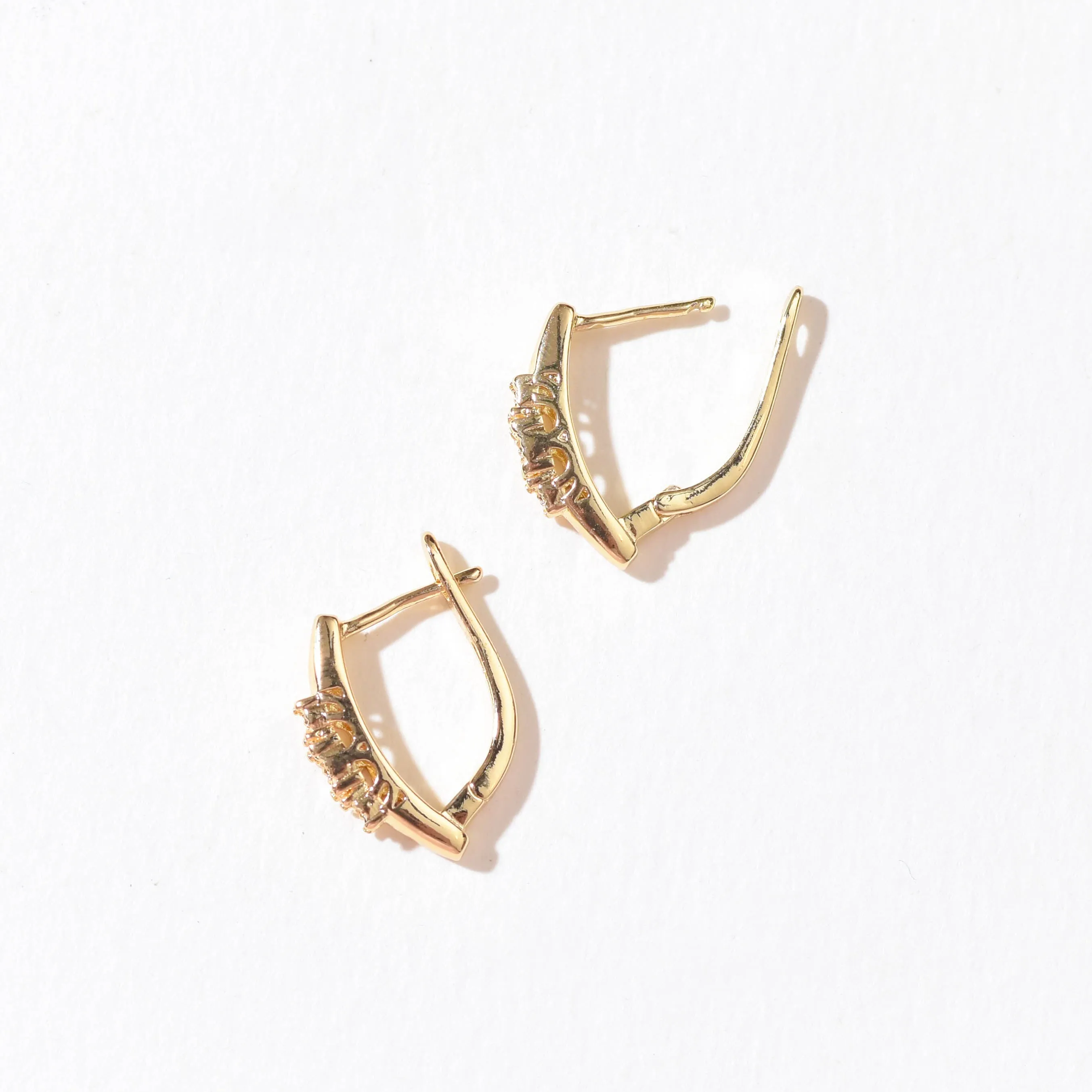 Kira Hoops