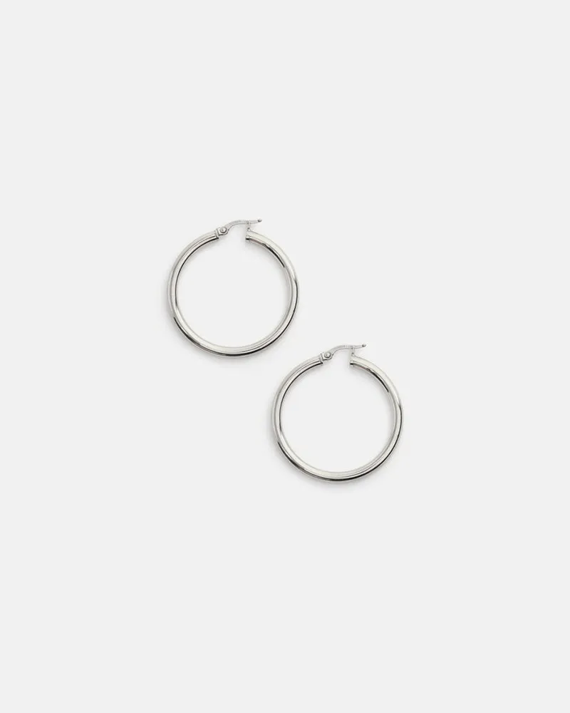 Medium Thick Hoops in Gold