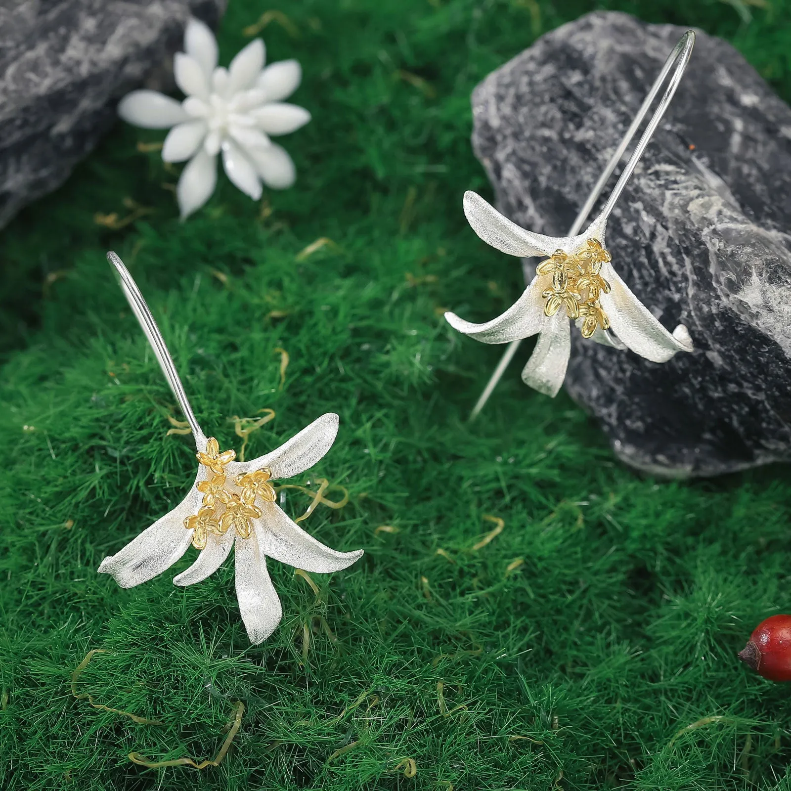 Osmanthus Fragrans Hook Earrings