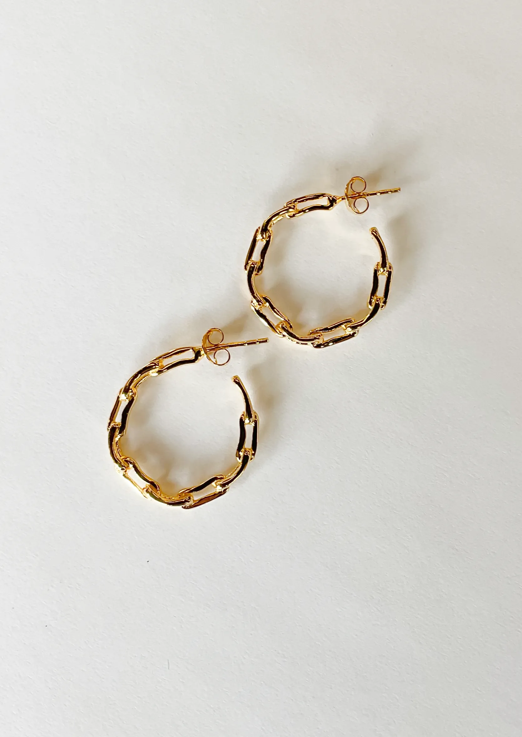 Paper clip hoops - medium