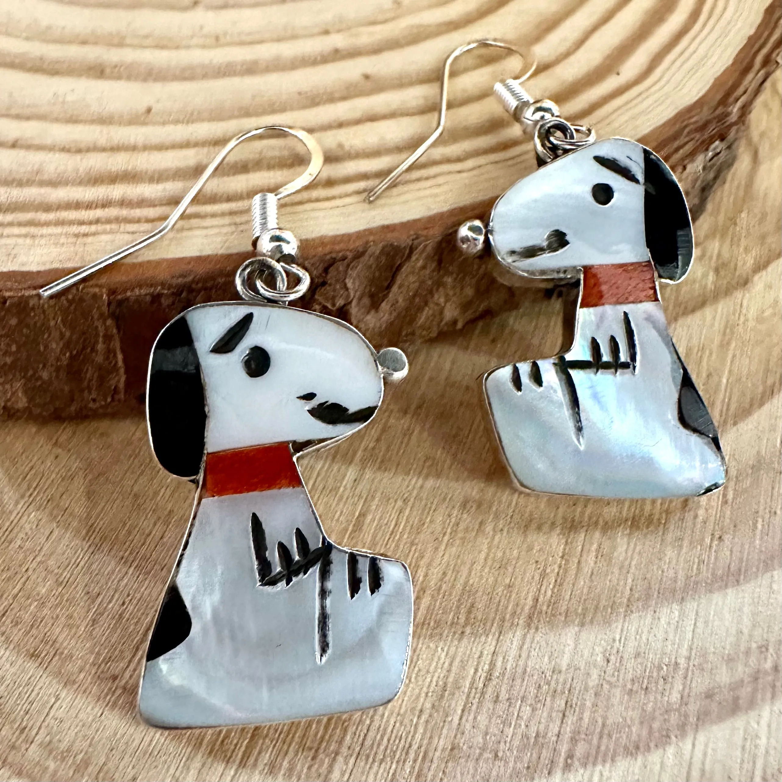 SNOOPY Shenel Comosona Zuni Toons Multi- Stone Inlay Dangle Earrings